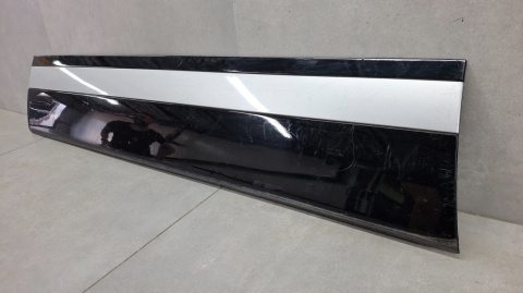 Listwa drzwi dekor lewa przód RANGE ROVER VELAR L560 17-22