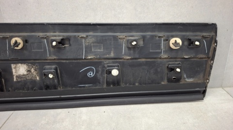 Listwa drzwi dekor lewa przód RANGE ROVER VELAR L560 17-22