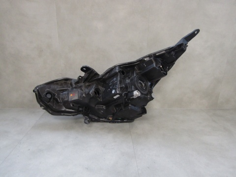 LAMPA PRZÓD TOYOTA AYGO 2 II LIFT ZWYKŁA SOCZEWKA + LED 18-22 RH PRAWA
