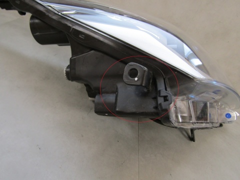 LAMPA PRZÓD TOYOTA AYGO 2 II LIFT ZWYKŁA SOCZEWKA + LED 18-22 RH PRAWA