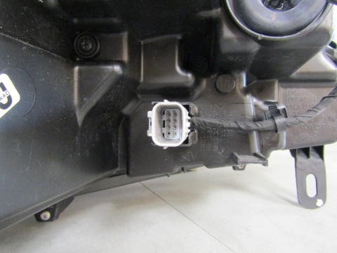 LAMPA PRZÓD TOYOTA COROLLA CROSS FULL LED 20- LH LEWA HASCO 16-184