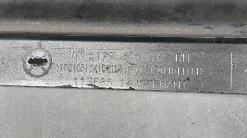 Listwa progowa prawa BMW 5 G30 G31 sedan kombi 17- M Pakiet