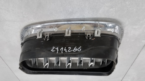 Nerka Grill Atrapa prawa RH BMW X5 E70 / USA 5113-7171396