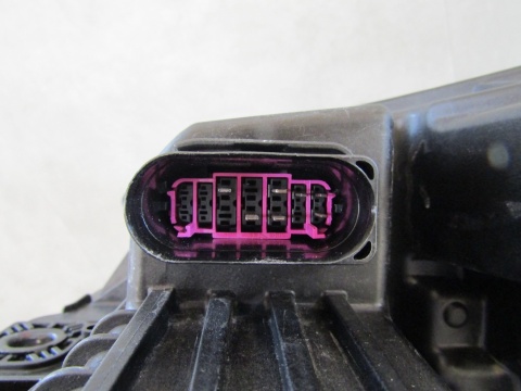 LAMPA PRZÓD SKODA ENYAQ LIFT FULL LED RH PRAWA 25- 5LB941036
