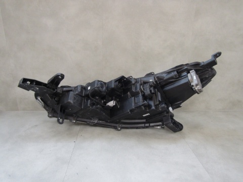 LAMPA PRZÓD TOYOTA COROLLA CROSS FULL LED 20- RH PRAWA HASCO 16-184