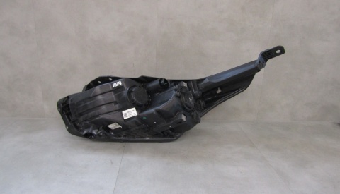 LAMPA PRZÓD KIA CEED 3 III LIFT ZWYKŁA SOCZEWKA CZARNA 21- RH 92102J7051