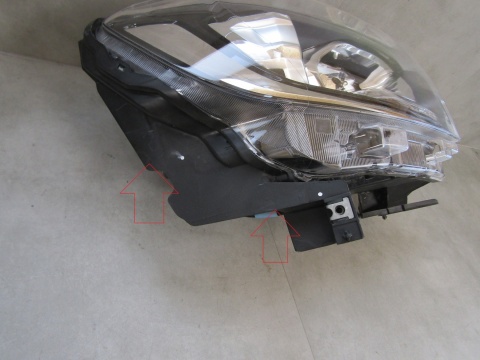 LAMPA PRZÓD FORD RANGER V 5 LIFT 15- ZWYKŁA SOCZEWKA RH PRAWA