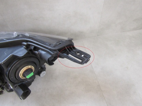 LAMPA PRZÓD NISSAN QASHQAI J11 LIFT ZWYKŁA SOCZEWKA Z LED RH 17-21 100-19009