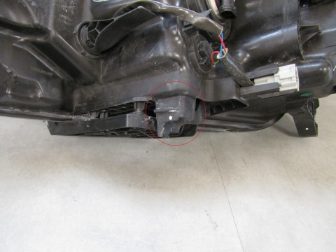 LAMPA PRZÓD NISSAN QASHQAI J11 LIFT ZWYKŁA SOCZEWKA Z LED RH 17-21 100-19009