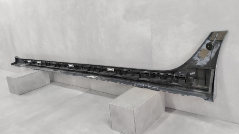 Listwa progowa prawa AUDI RS4 8W9 B9 RS 4 17-24
