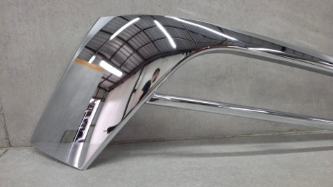 Listwa zderzaka prawa przód przednia BMW 5 G30 G31 Luxury Line 17-20 RH