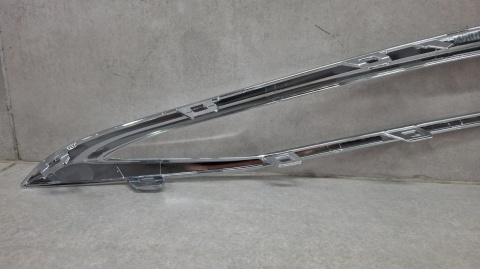 Listwa zderzaka prawa przód przednia BMW 5 G30 G31 Luxury Line 17-20 RH