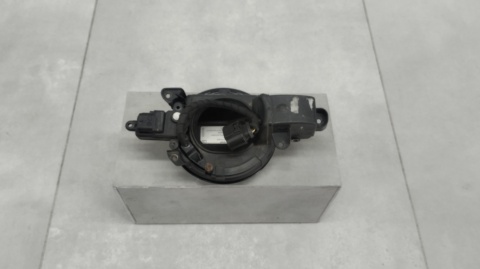 Osłona portu ładowania klapka wlewu emblemat Volkswagen Golf VII GTE 5GE853396