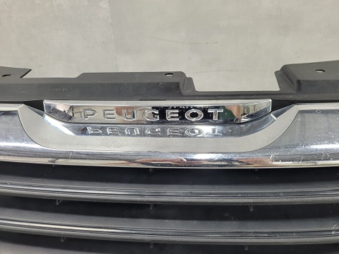 Zderzak przód przedni Peugeot 108 14-19