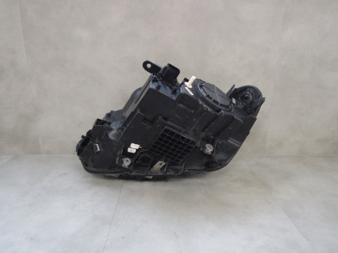 LAMPA PRZÓD BMW X1 F48 ZWYKŁA 15-19 RH PRAWA 7346534