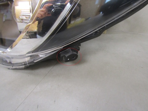 LAMPA PRZÓD TOYOTA YARIS 3 III HYBRID ZWYKŁA Z LED 12-14 LH LEWA