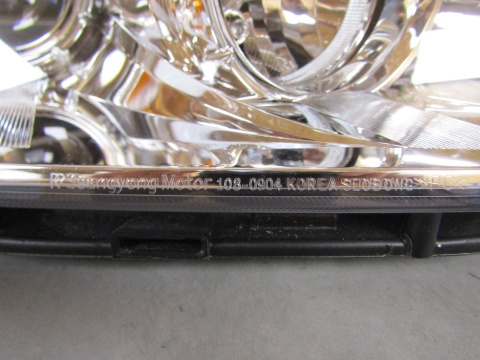 LAMPA PRZÓD SSANGYONG KYRON ZWYKŁA SOCZEWKA 05-07 RH PRAWA 108-0904