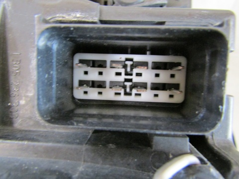 LAMPA PRZÓD VOLVO V50 LIFT ZWYKŁA SOCZEWKA RH PRAWA 31265695 07-12