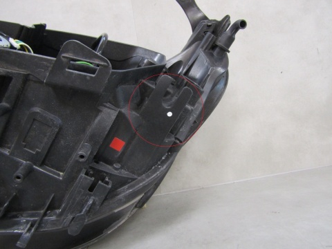 LAMPA PRZÓD BMW 5 E60 E61 LIFT KSENON NIESKRĘTNY 07-10 RH PRAWA 7177740-08