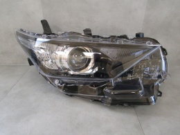 LAMPA PRZÓD TOYOTA AURIS 2 II LIFT ZWYKŁA SOCZEWKA 15-18 RH 81110 02K30