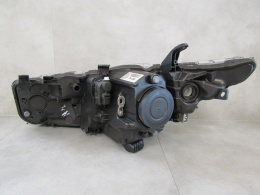 LAMPA PRZÓD TOYOTA AURIS 2 II LIFT ZWYKŁA SOCZEWKA 15-18 RH 81110 02K30