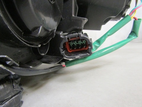 LAMPA PRZÓD NISSAN LEAF II 2 ZWYKŁA SOCZEWKA RH 17- 260105SH0A