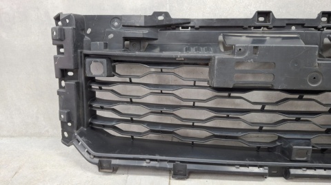 Kratka środkowa zderzaka przód przedni Mitsubishi L200 V 5 Lift 19-