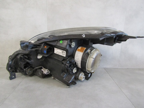 LAMPA PRZÓD SUZUKI BALENO II KSENON RH PRAWA 100-18513