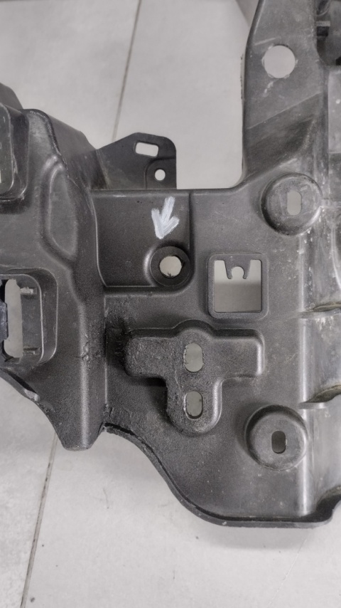 Narożnik oklular stelaż prawy Mercedes Actros L Pro Cabin MP6 A9608855565