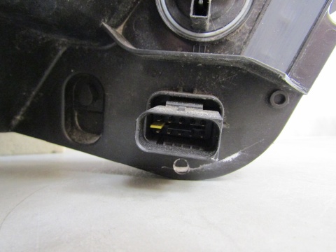 LAMPA PRZÓD TOYOTA PROACE 2 II KSENON NIESKRĘTNY 16-23 LH 9808589980-00