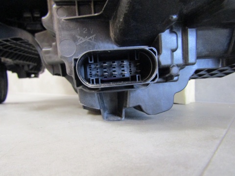 LAMPA PRZÓD VOLVO EX90 FULL LED PIXEL PRAWA RH 22- 32450063