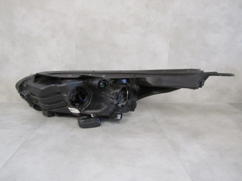 LAMPA PRZÓD KIA CEED 3 III ZWYKŁA SOCZEWKA 18-21 RH PRAWA 92102J7050