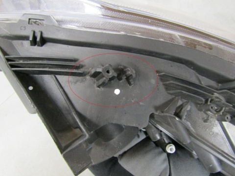 LAMPA PRZÓD PEUGEOT 2008 I ZWYKŁA SOCZEWKA RH PRAWA 13-16