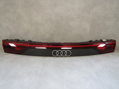 LAMPA TYLNA BLENDA TYŁ LED OLED CARBON AUDI Q8 SQ8 RSQ8 LIFT 23- 4M8 945 095 BK