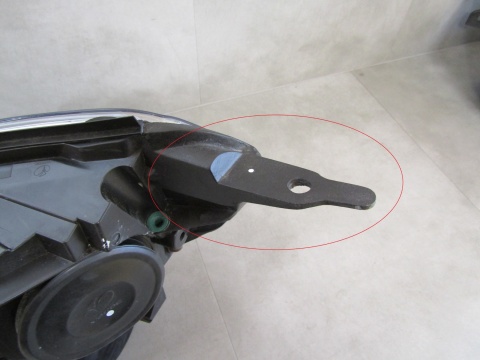LAMPA PRZÓD TOYOTA PROACE 2 II KSENON NIESKRĘTNY 16-23 PRAWA RH 9808237480