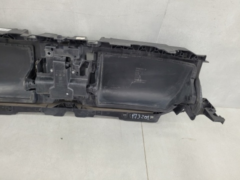 Kierownica roleta żaluzja powietrza BMW X1 U11 22-