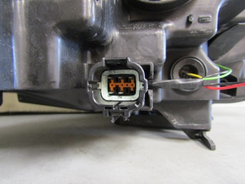 LAMPA PRZÓD NISSAN QASHQAI J11 ZWYKŁA SOCZEWKA Z LED LH 13-17 100-18013