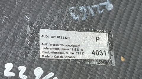 Nakładka lewa Lusterka Carbon Audi A3 S3 RS3