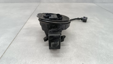 Osłona portu ładowania klapka wlewu Volkswagen Golf VII GTE 5GE853396