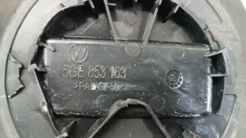 Osłona portu ładowania klapka wlewu Volkswagen Golf VII GTE 5GE853396