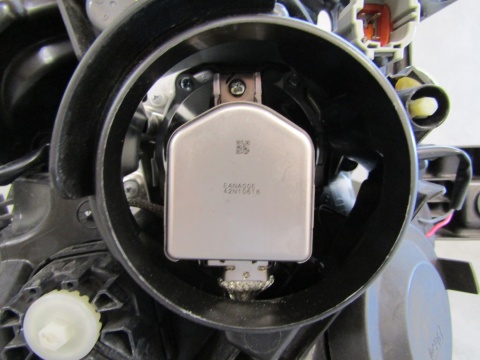 LAMPA PRZÓD NISSAN JUKE I LIFT F15 LH LEWA KSENON 14-19
