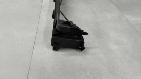 Osłona górna chłodnicy kierownica powietrza BMW 5 F10 F11 / 7 F01 F02 OEM