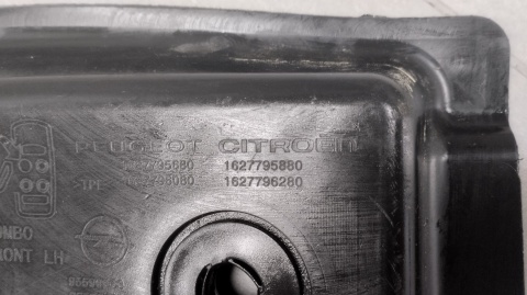 Dywaniki gumowe Peugeot Rifter Partner Berlingo K9 Komplet 1627795880 1627796280 1627795980