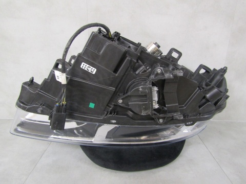 Lampa przód Volvo V60 S60 LIFT KSENON SKRĘTNY 14-18 RH PRAWY 31698825