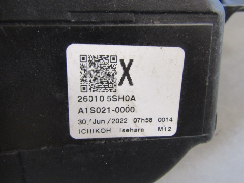 LAMPA PRZÓD NISSAN LEAF II 2 ZWYKŁA SOCZEWKA RH PRAWA 17- 260105SH0A