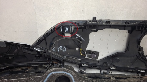 Zderzak przód przedni Mercedes EQS 297 V297 21-24 / + PDC + wiązka