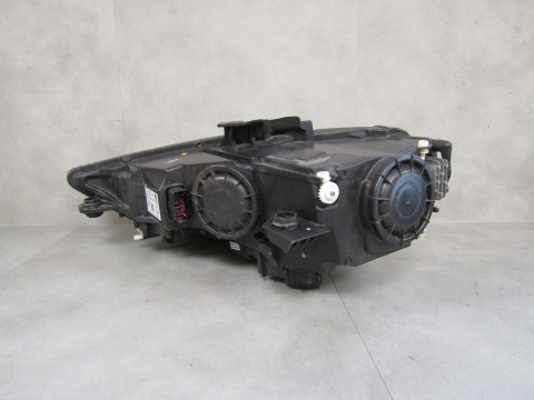 LAMPA PRZÓD AUDI A3 8V0 8V SEDAN KSENON NIESKRĘTNY 12-16 RH PRAWA 8V0941006C