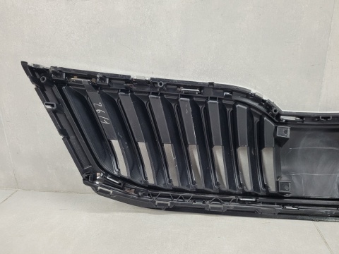 Grill atrapa zderzaka przód Skoda Octavia 3 III 5E0 Lift 17-20