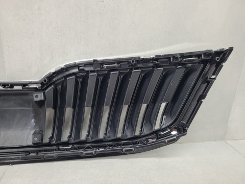 Grill atrapa zderzaka przód Skoda Octavia 3 III 5E0 Lift 17-20