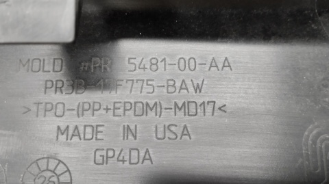 Listwa dokładka spoiler zderzaka przód przedniego Ford Mustang 6 VI